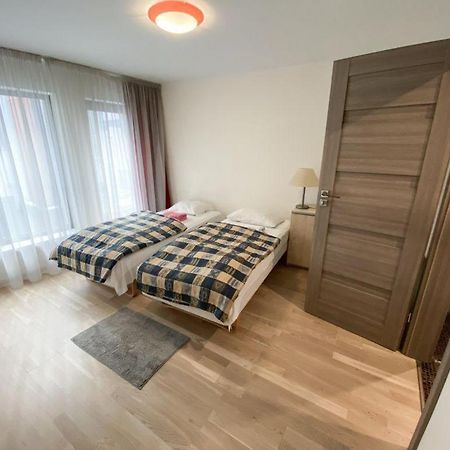 Old Town Apartment With Private Elevator Riga Bagian luar foto